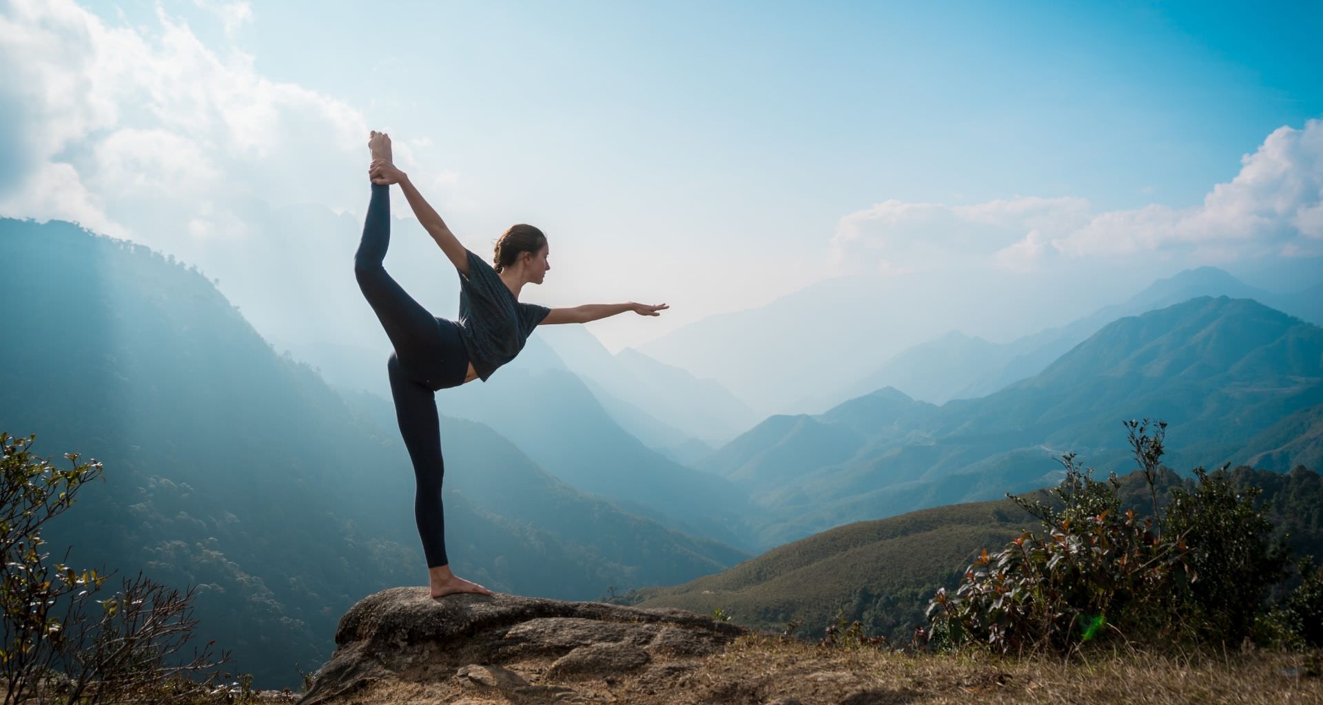 Procommun_Is-yoga-good-for-weight-loss_featured_image
